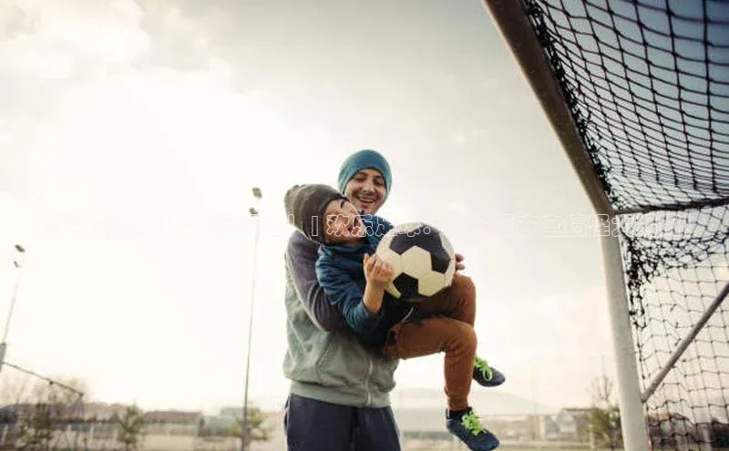 球速体育官方入口百度智能门户足球运动员更衣室搞怪秀！| 欢乐足球：球员更衣室搞怪大揭秘！